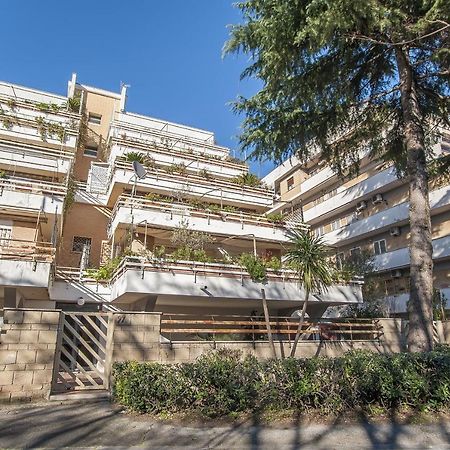 Eur Luminous And Large Family Terrace Apartment Roma Exterior foto