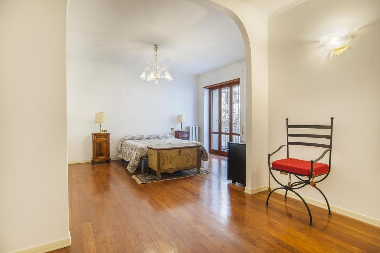 Eur Luminous And Large Family Terrace Apartment Roma Exterior foto